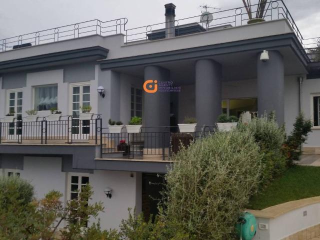 Villa Indipendente in vendita a Borgo Isonzo, Latina