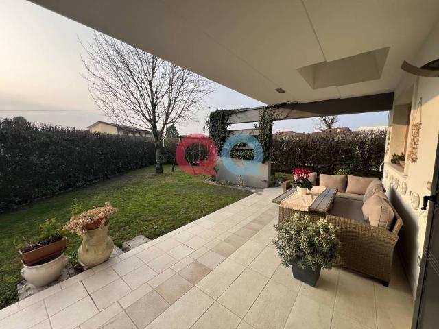 Villa Indipendente in vendita a Latisana, Friuli-Venezia Giulia