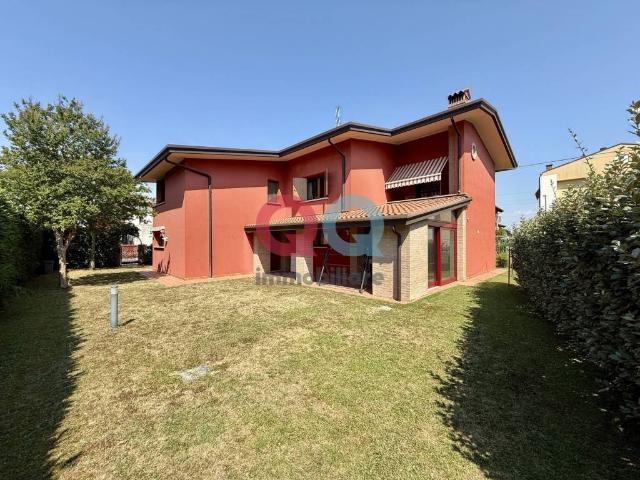 Villa Indipendente in vendita a Latisanotta, Latisana