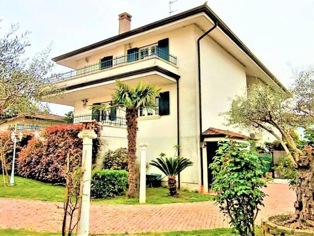Villa Indipendente in vendita a Bevazzana, Latisana