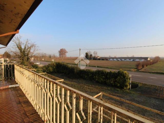 Villa Indipendente in vendita a Gorgo, Latisana