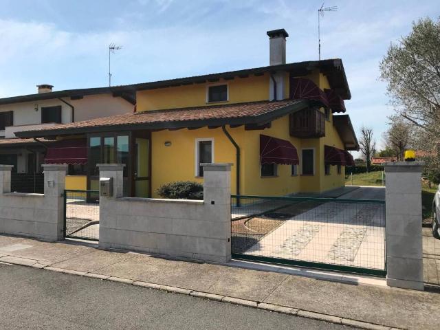 Villa Indipendente in vendita a Paludo, Latisana