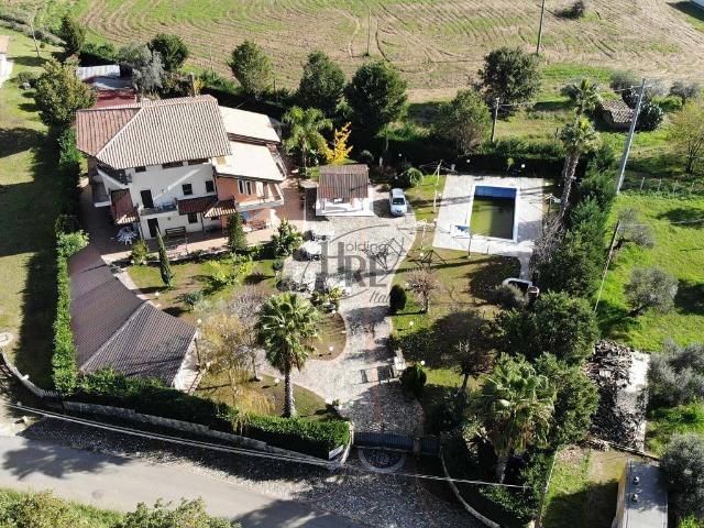 Villa Indipendente in vendita a Calabria, Cosenza