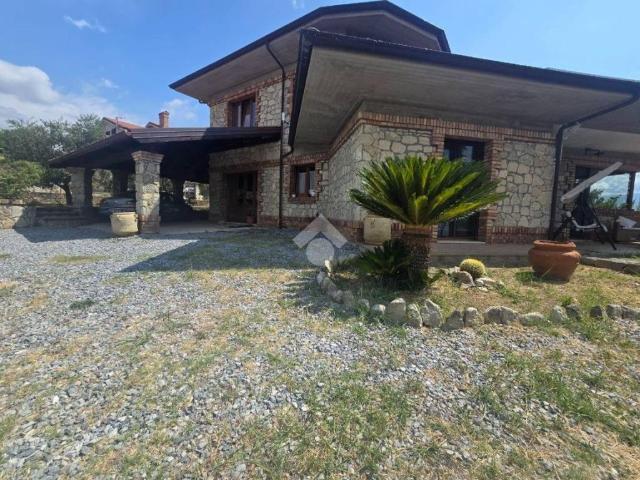 Villa Indipendente in vendita a Calabria, Cosenza