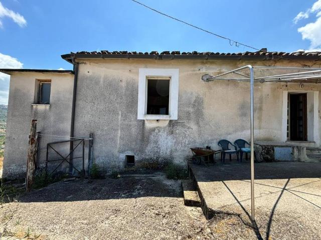 Villa Indipendente in vendita a Laureana Cilento, Campania
