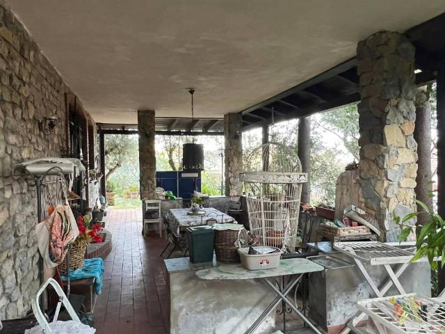 Villa Indipendente in vendita a Laureana Cilento, Campania