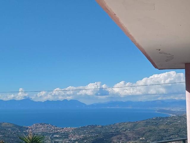 Villa Indipendente in vendita a Laureana Cilento, Campania