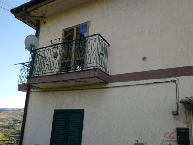 Villa Indipendente in vendita a Laurenzana, Basilicata