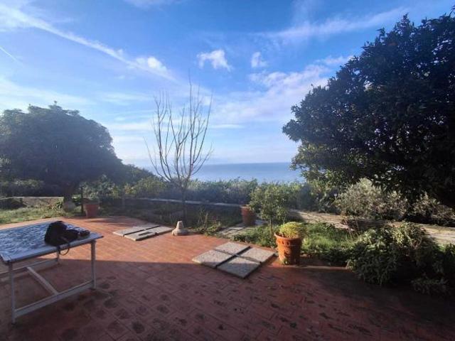 Villa Indipendente in vendita a Lavagna, Liguria