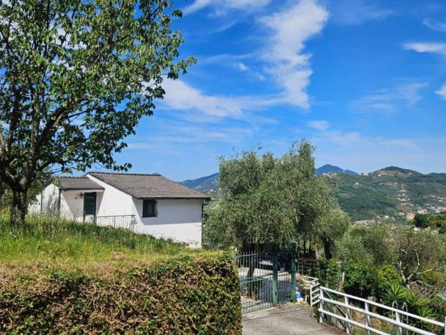 Villa Indipendente in vendita a Lavagna, Liguria