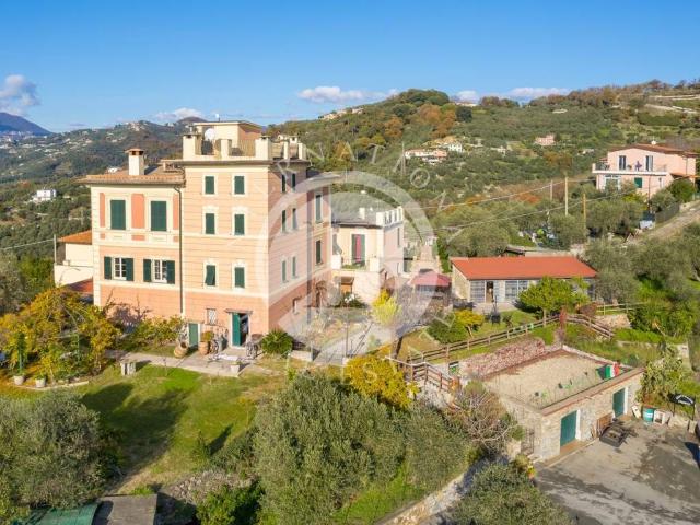 Villa Indipendente in vendita a Lavagna, Liguria
