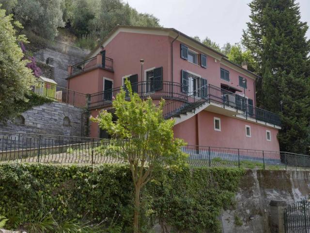 Villa Indipendente in vendita a Santa Giulia, Lavagna