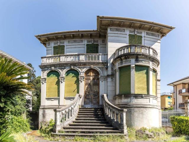 Villa Indipendente in vendita a Lavagna, Liguria
