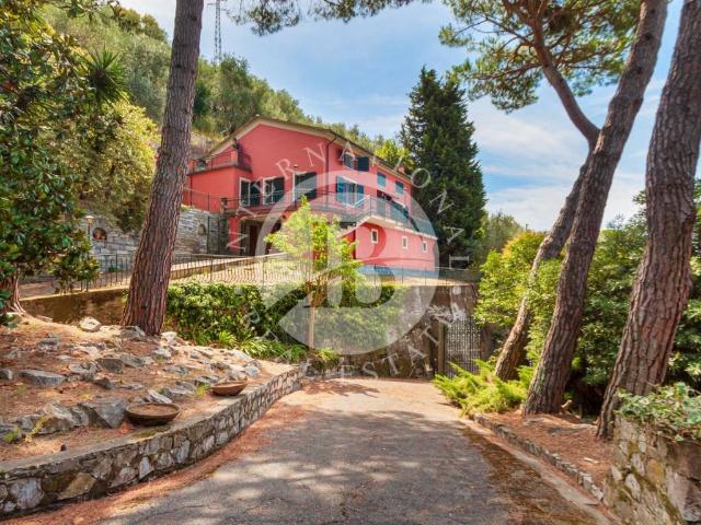 Villa Indipendente in vendita a Santa Giulia, Lavagna