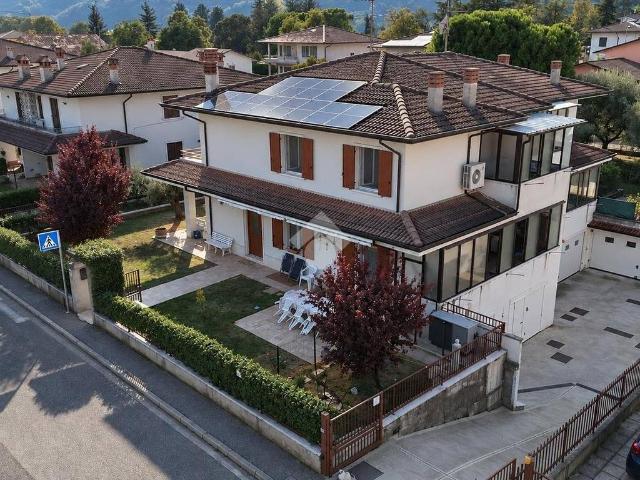 Villa Indipendente in vendita a San Pietro di Lavagno, Verona