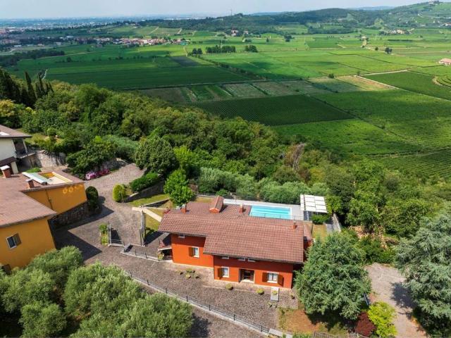 Villa Indipendente in vendita a Lavagno