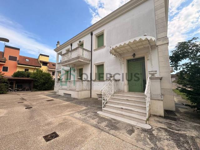 Villa Indipendente in vendita a Lavagno, Vago