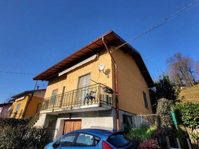 Villa Indipendente in vendita a Comunità Montana Valli del Verbano, Capodisotto