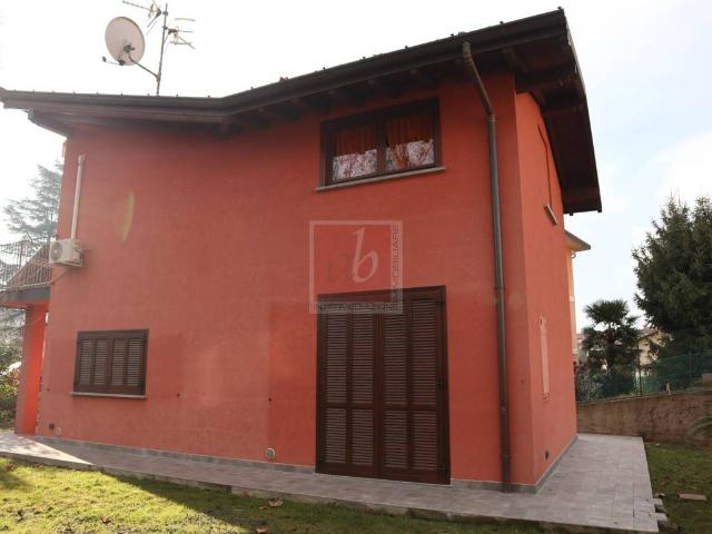 Villa Indipendente in vendita a Comunità Montana Valli del Verbano, Lombardia