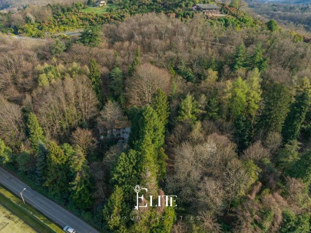 Villa Indipendente in vendita a Comunità Montana Valli del Verbano, Cerro