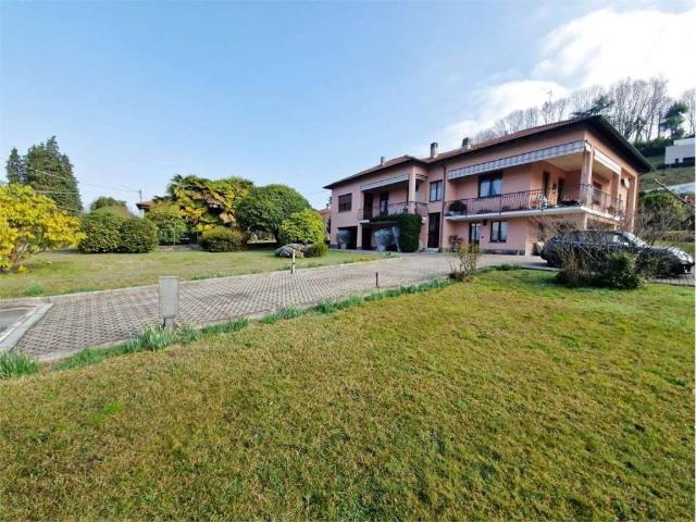 Villa Indipendente in vendita a Comunità Montana Valli del Verbano, Cerro