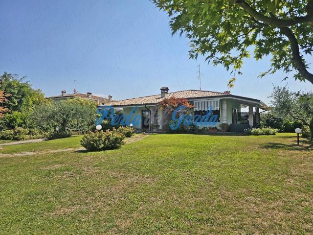 Villa Indipendente in vendita a Lazise, Veneto