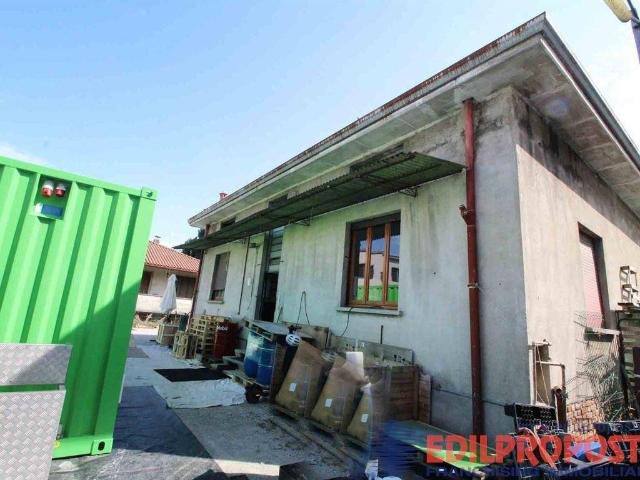 Villa Indipendente in vendita a Lazzate, Lombardia
