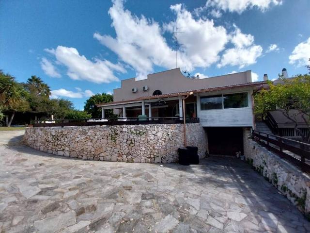 Villa Indipendente in vendita a Puglia, Lecce