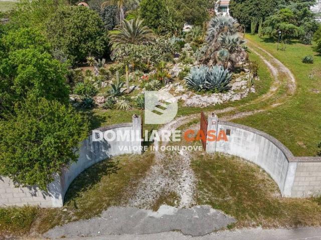 Villa Indipendente in vendita a Puglia, Lecce