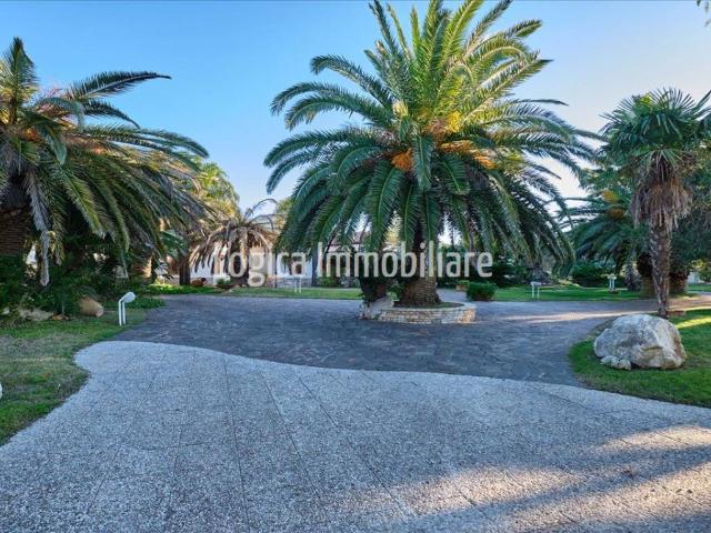 Villa Indipendente in vendita a Puglia, Lecce
