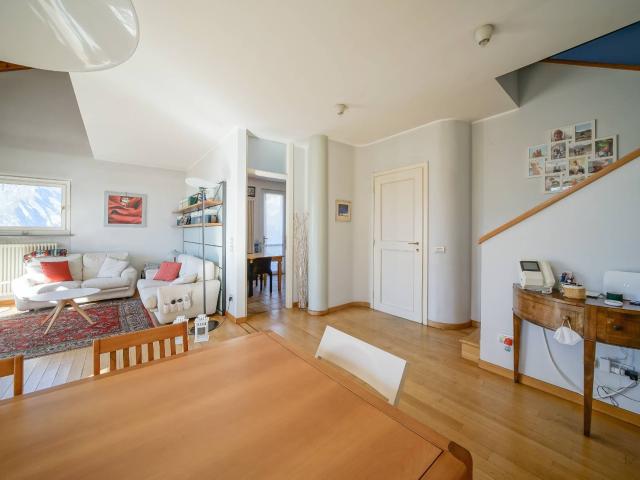 Villa Indipendente in vendita a Malnago, Lecco