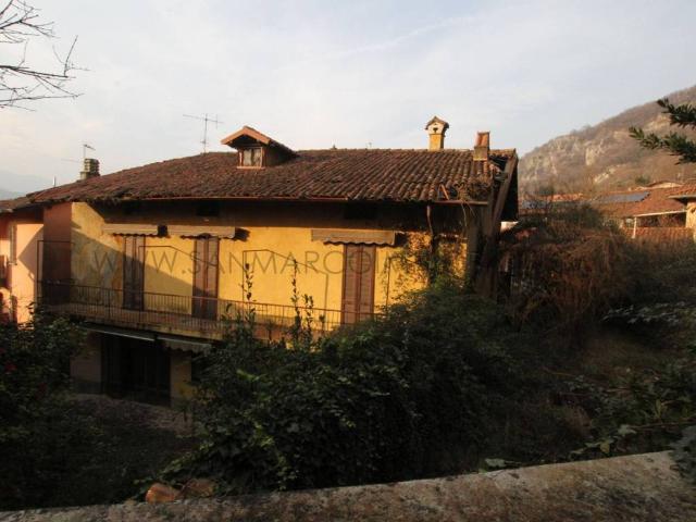 Villa Indipendente in vendita a Maggianico, Lecco