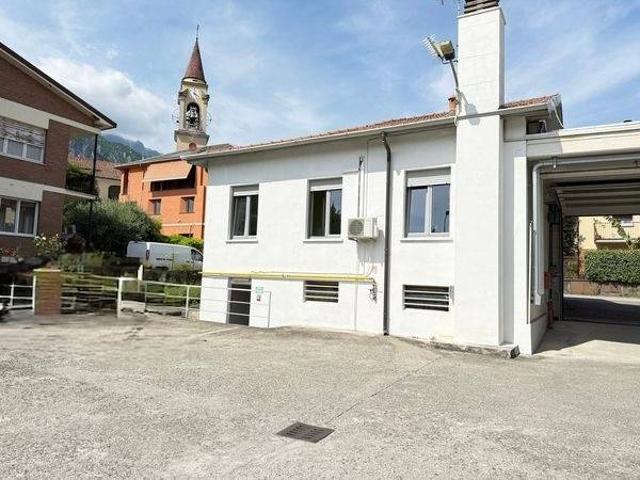 Villa Indipendente in vendita a Olate, Lecco