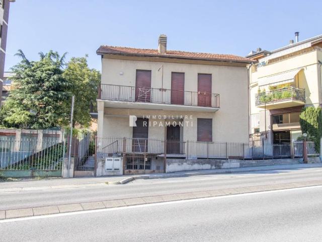 Villa Indipendente in vendita a Belledo, Lecco