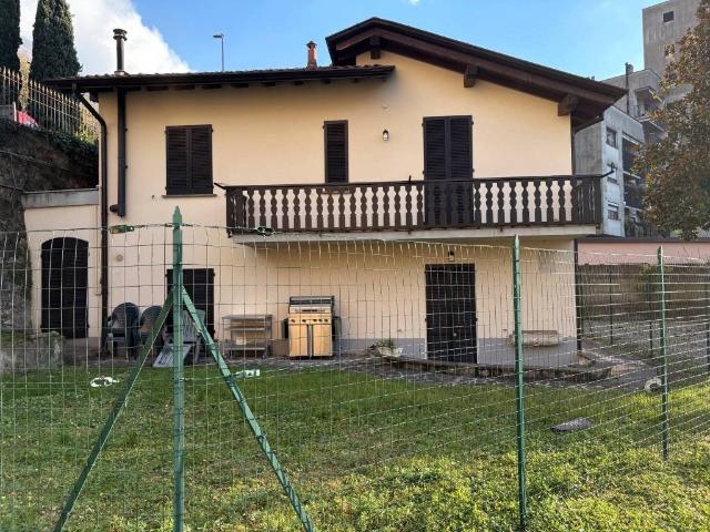 Villa Indipendente in vendita a Barco, Lecco