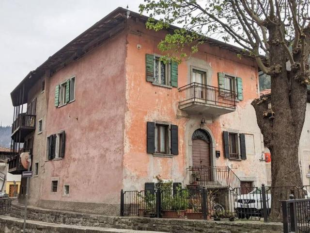 Villa Indipendente in vendita a Comunità Alto Garda e Ledro, Molina Di Ledro