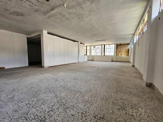 Villa Indipendente in vendita a Leffe, Lombardia
