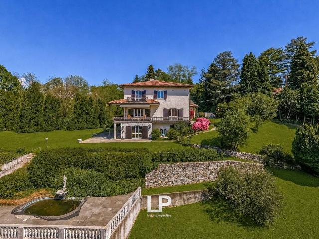 Villa Indipendente in vendita a Unione dei comuni del Medio Verbano, Leggiuno