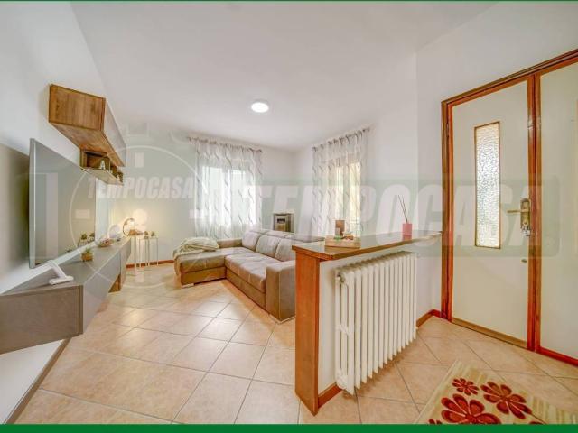 Villa Indipendente in vendita a Arolo, Leggiuno