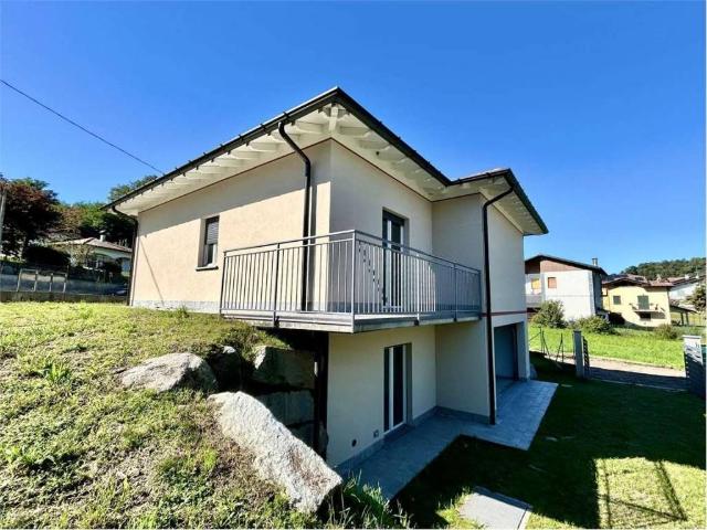 Villa Indipendente in vendita a Unione dei comuni del Medio Verbano, Leggiuno
