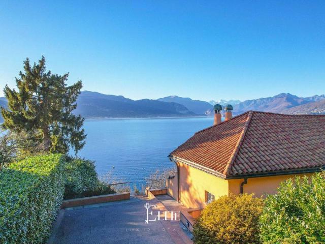 Villa Indipendente in vendita a Unione dei comuni del Medio Verbano, Leggiuno