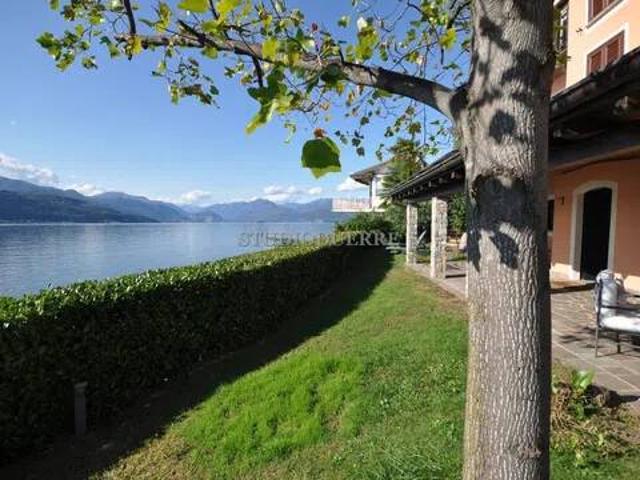 Villa Indipendente in vendita a Unione dei comuni del Medio Verbano, Leggiuno