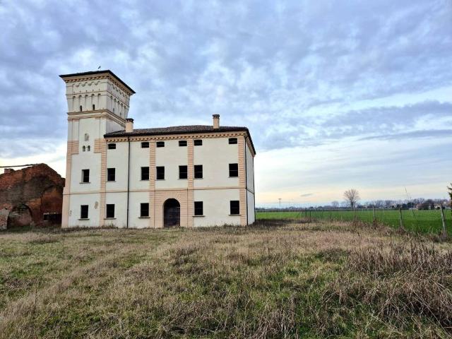 Villa Indipendente in vendita a Legnago, Veneto