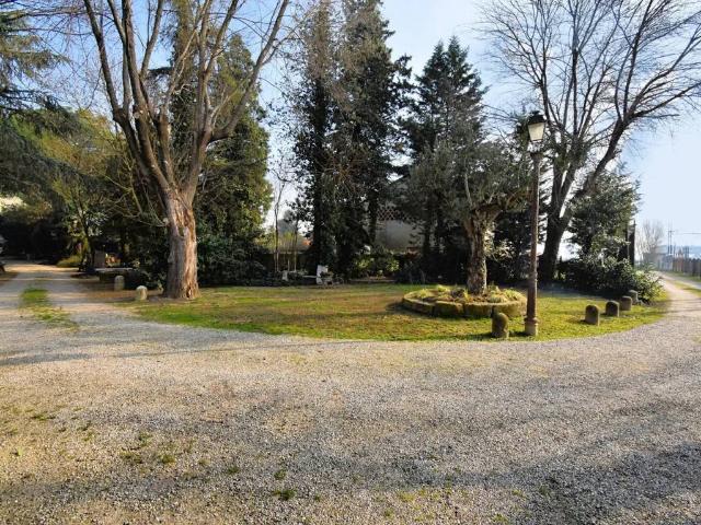 Villa Indipendente in vendita a Legnago, Veneto