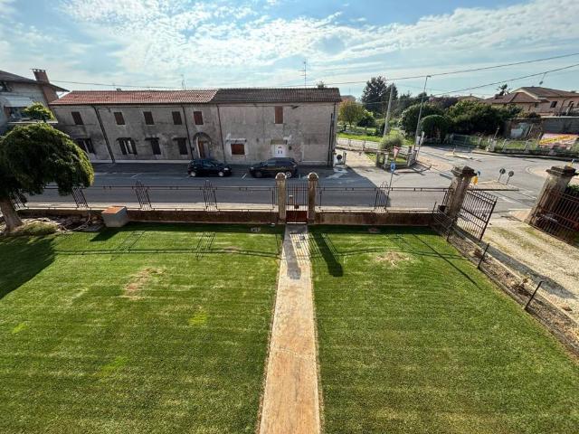 Villa Indipendente in vendita a Legnago, Verona