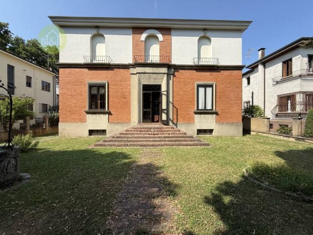 Villa Indipendente in vendita a Legnago, Veneto
