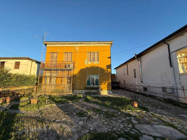 Villa Indipendente in vendita a Legnago, Veneto