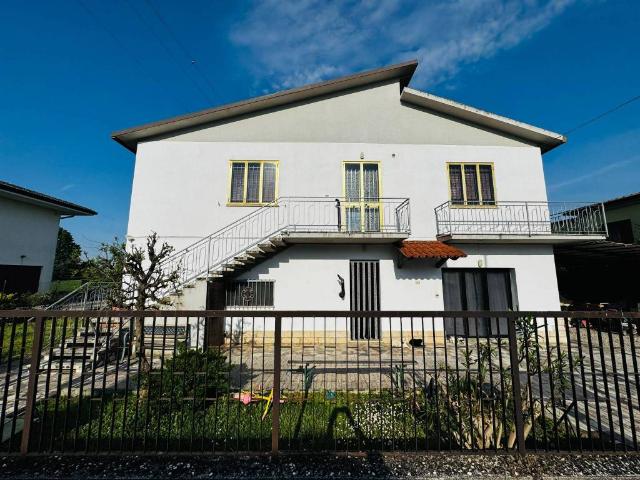 Villa Indipendente in vendita a Legnago, Veneto