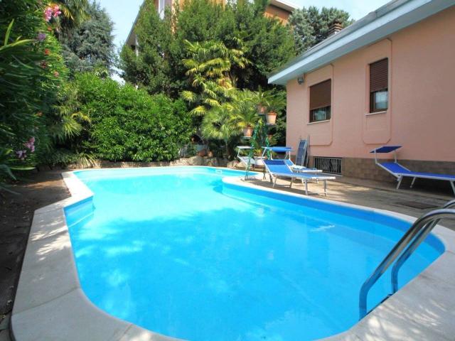 Villa Indipendente in vendita a Oltrestazione, Legnano