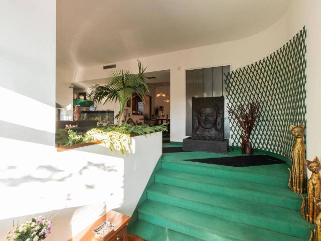 Villa Indipendente in vendita a Oltrestazione, Legnano